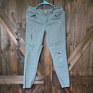 🔸️5/$25🔸️Refuge Green Skinny Jeans
